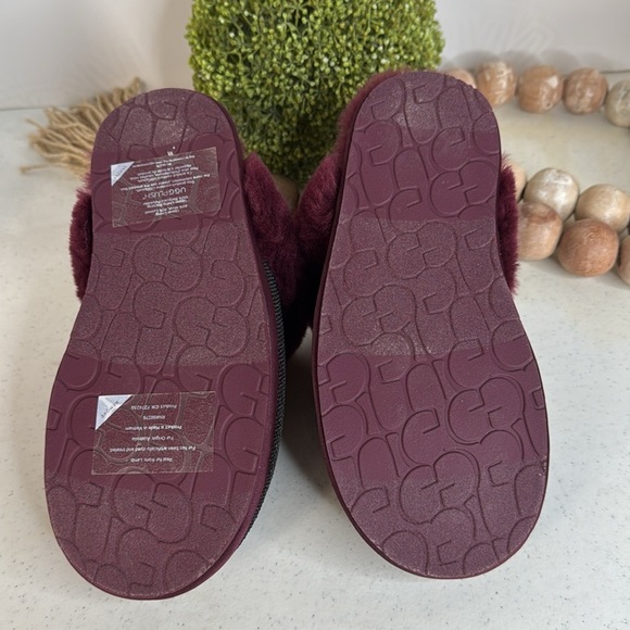 UGG Women's Scuffette II Mirror Ball Slipper Sz 5 NWOB - Picture 4 of 8